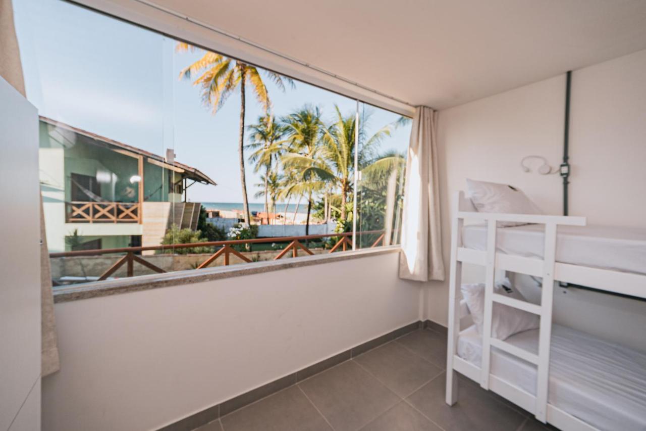 Cama em Dormitório Misto com 10 Camas
